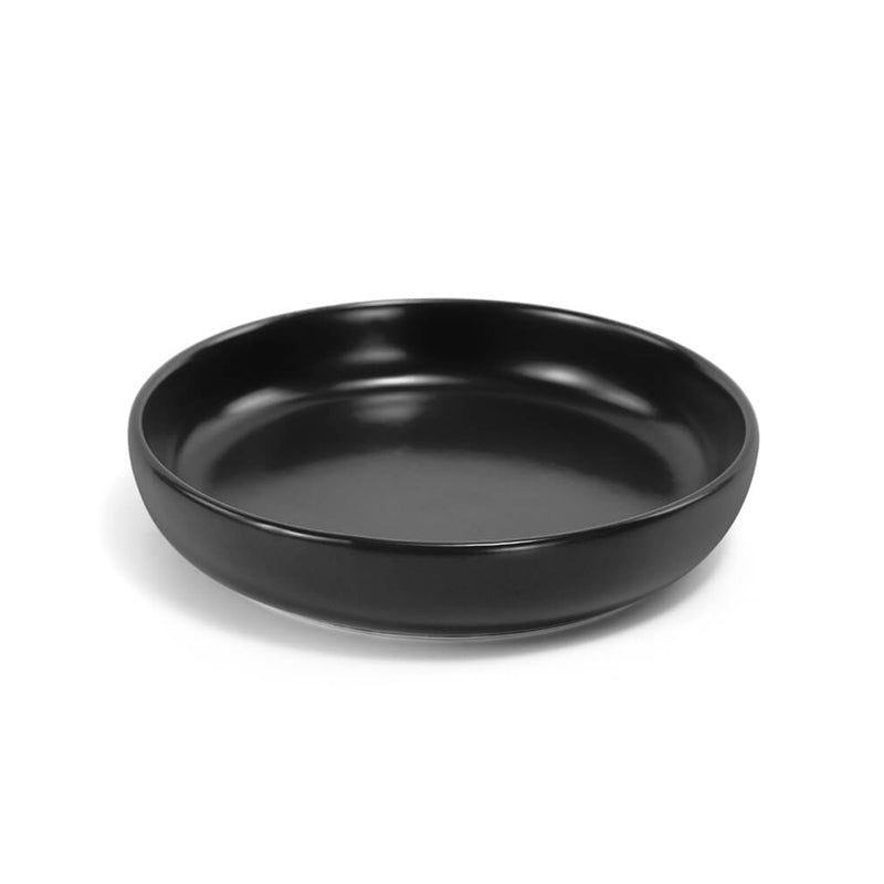 a black round cat dish
